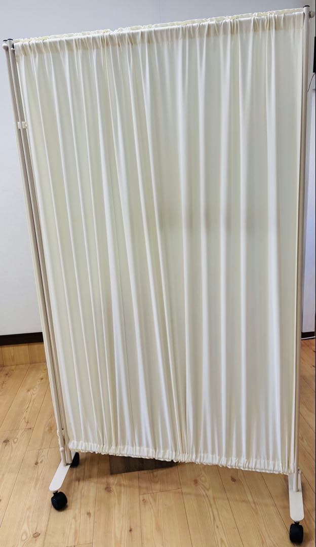 【埼玉にてお渡し限定】高田ベッド　パーテーション　2連セラピカート　衝立