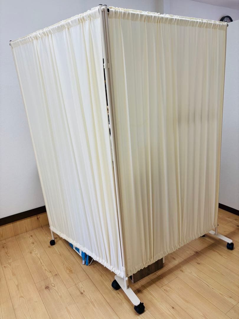 【埼玉にてお渡し限定】高田ベッド　パーテーション　2連セラピカート　衝立