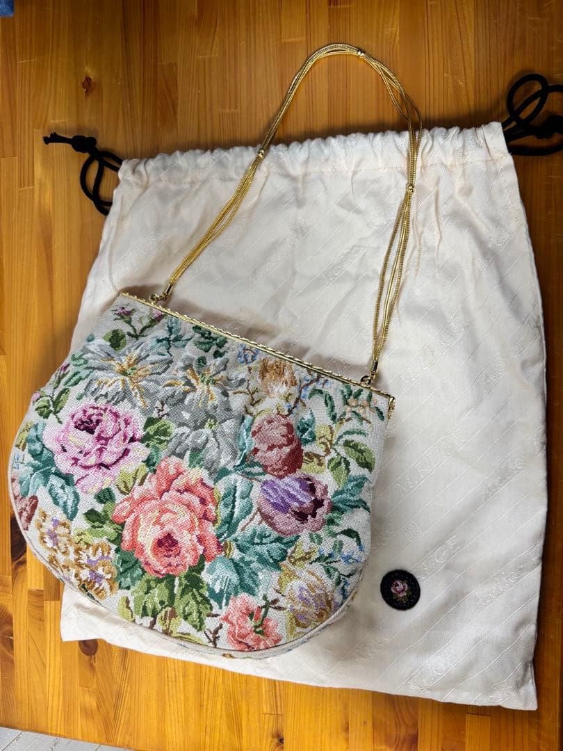 プチポワン　久家道子　刺繍バッグ　パーティバッグ