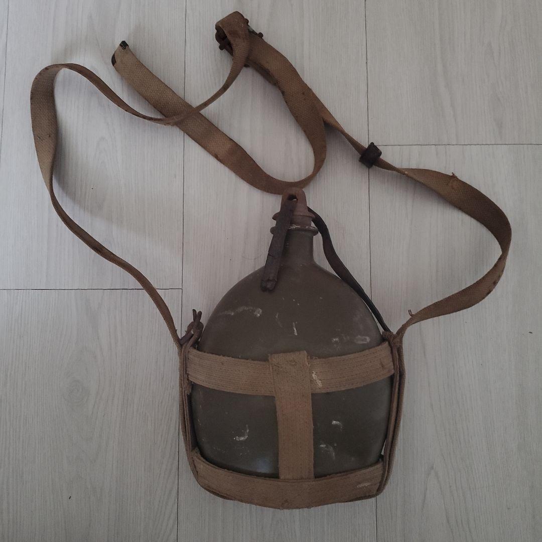 旧日本軍水筒(送料込み)