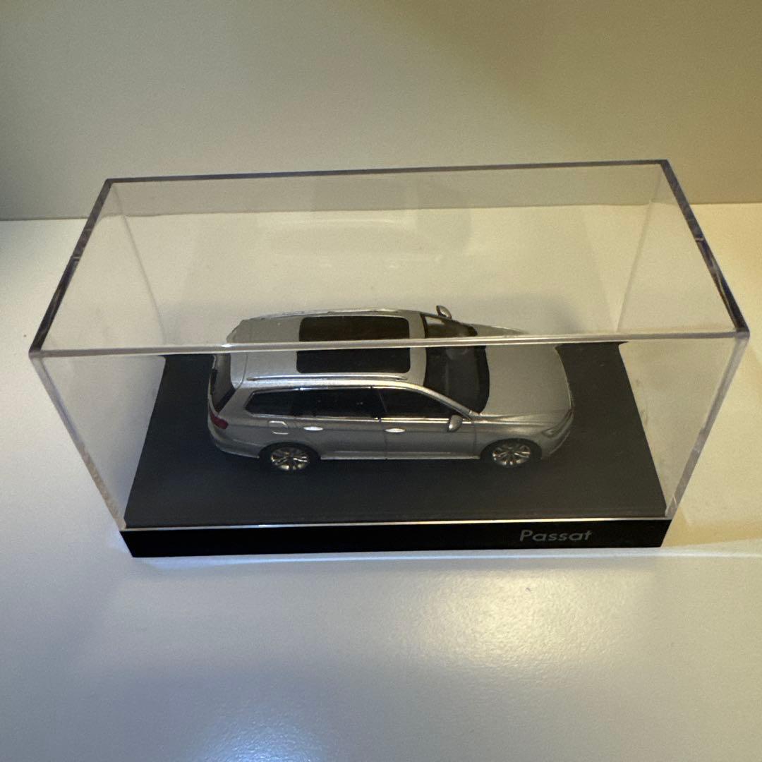 ■VW PASSAT VARIANT B8 1:43 モデルカー■純正■パサート