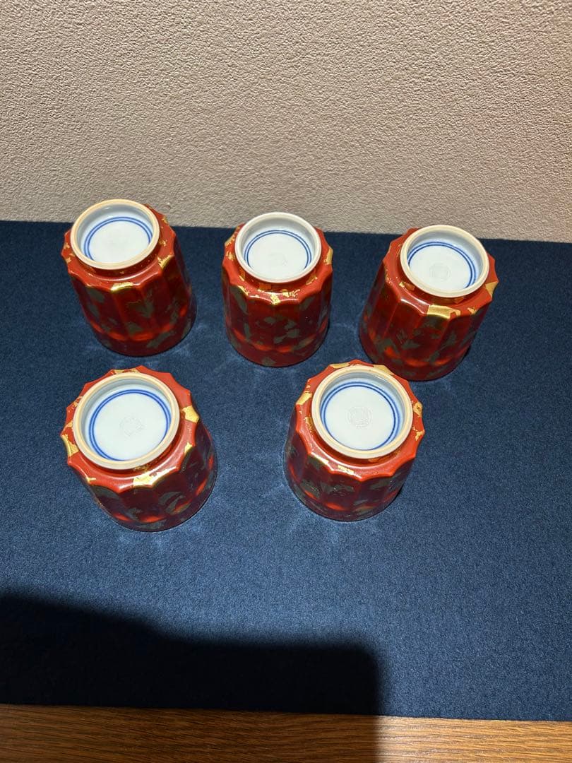 松谷窯/赤地金箔散 湯呑み五客