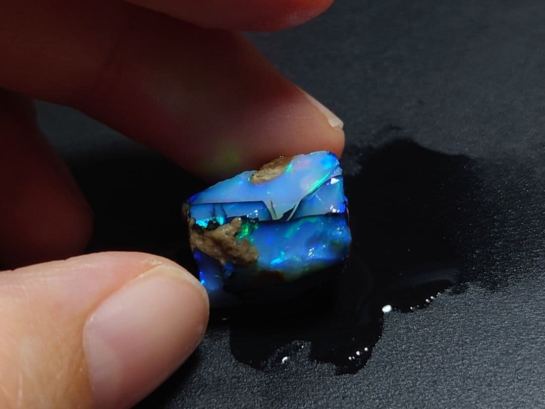 オパール　原石　チョーク　エチオピア　鉱物　標本　希少ライン