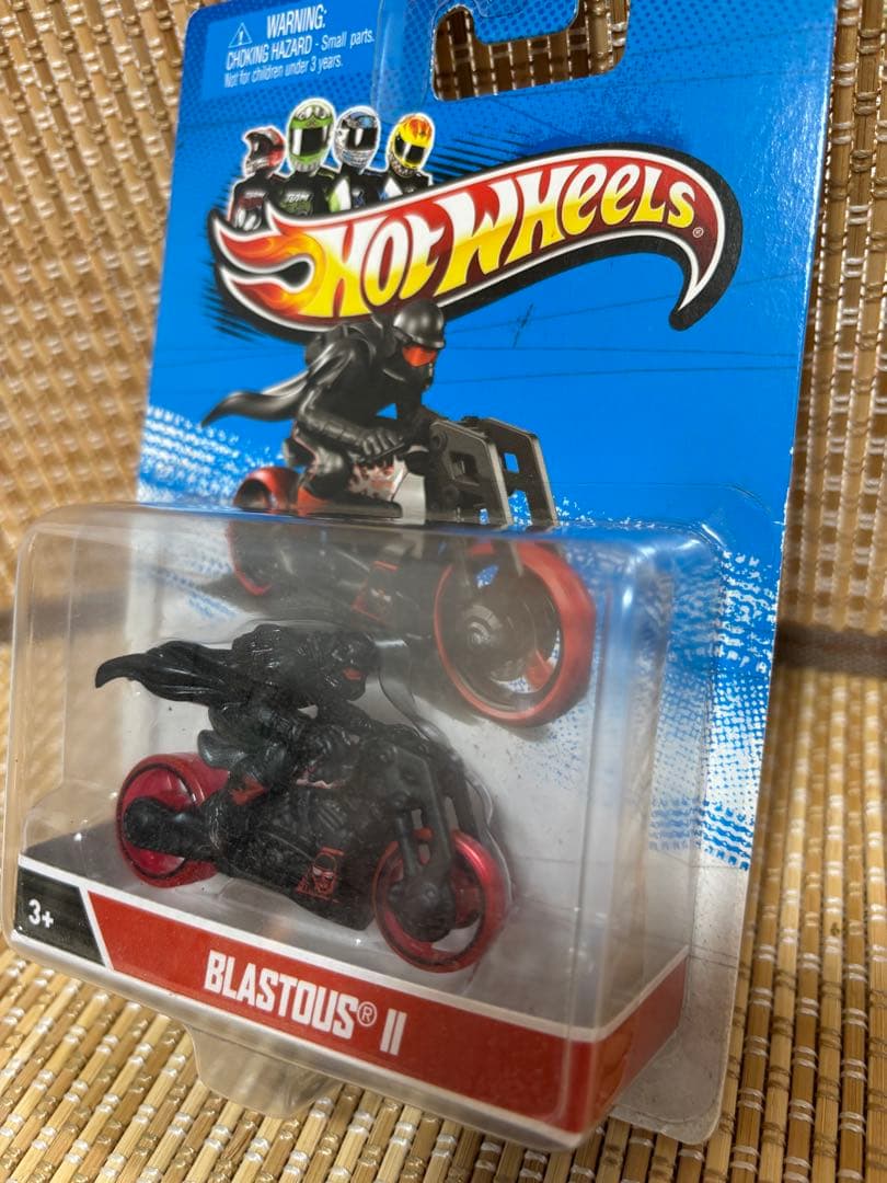 レア品！ Hot Wheels BLASTOUS II ミニカー バイクシリーズ