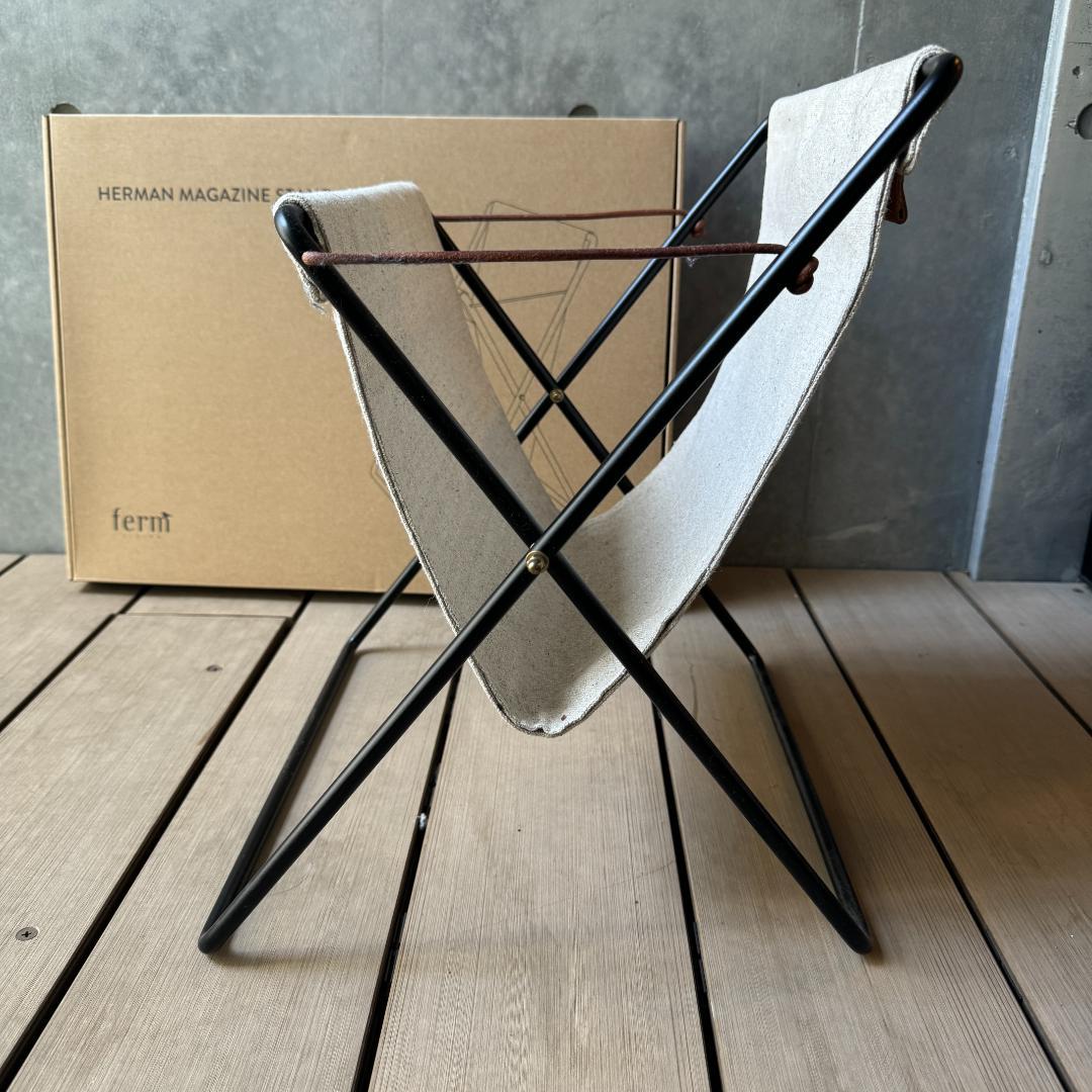 ferm LIVING ファームリビング ハーマンマガジンスタンド