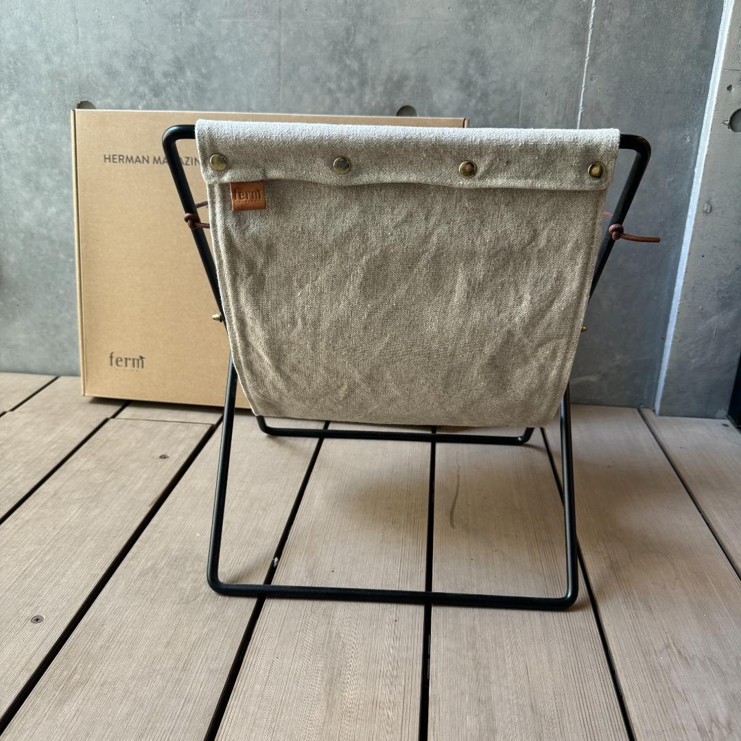 ferm LIVING ファームリビング ハーマンマガジンスタンド