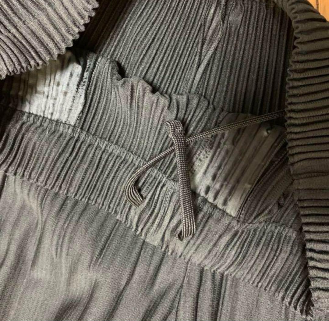 オムプリッセ パンツ 黒 イッセイミヤケ