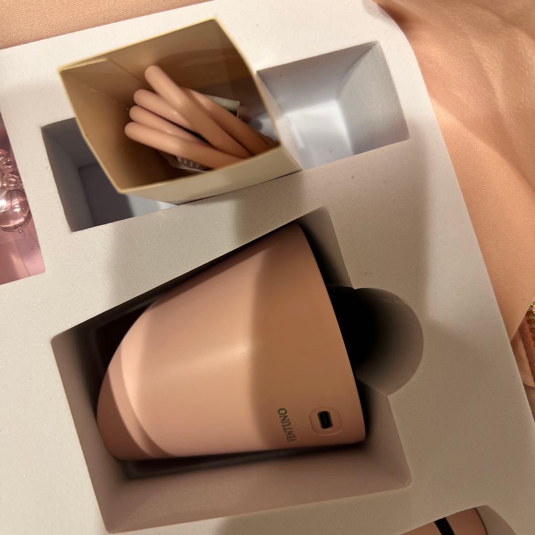 F-With Lumin Brush 美顔器