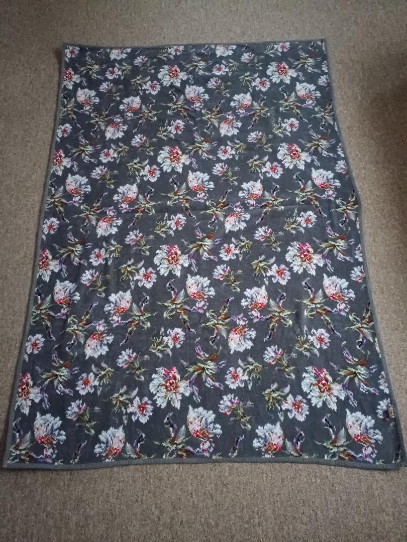 FEILER 花柄 バスタオル 　大判バスタオル　マルチカバー