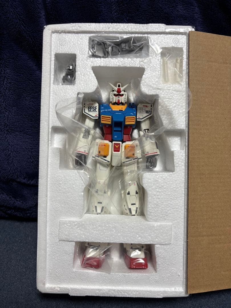 メタルコンポジットRX-78-2ガンダム40周年記念ver