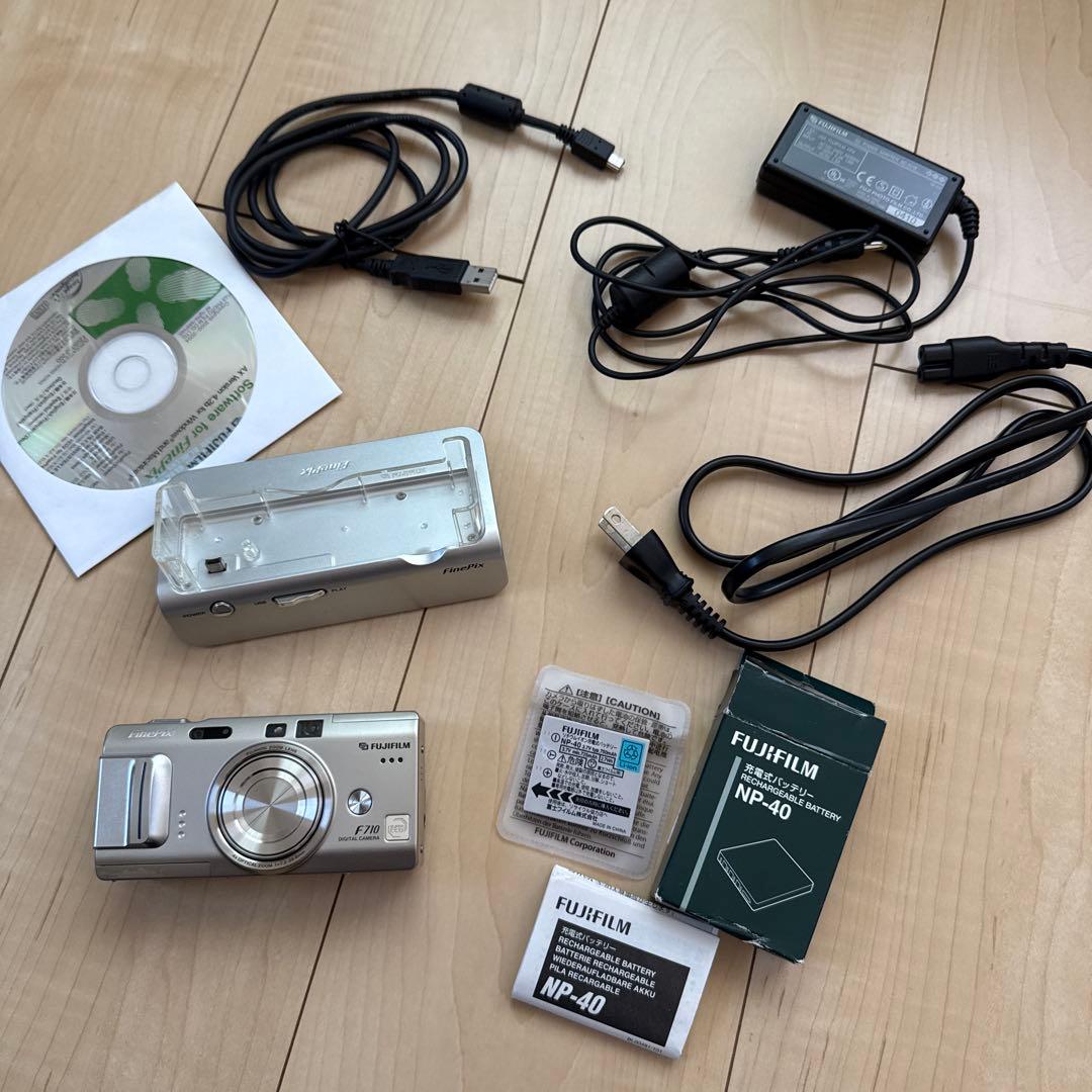 Fujifilm FinePix F710 デジタルカメラ