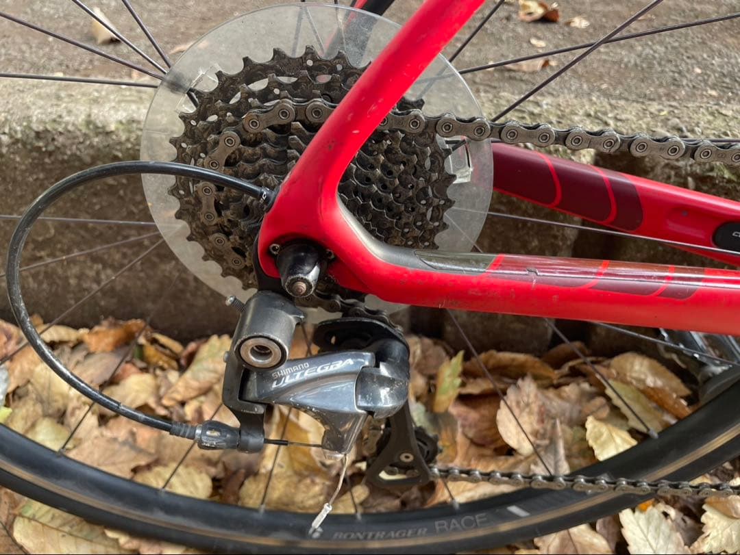 Trek レッドロードバイク Shimano アルテグラ