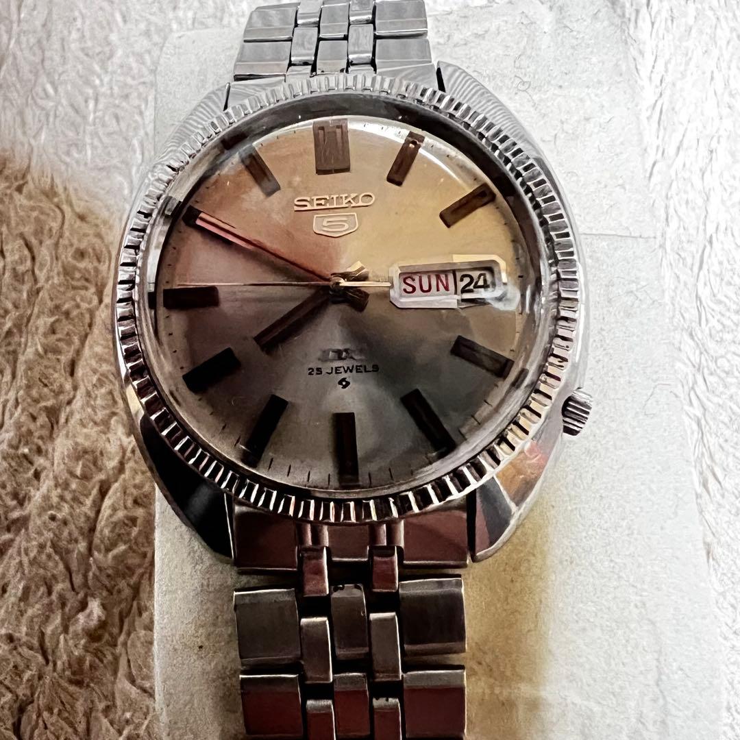 希少　美品稼働 ビンテージ時計6106-8141