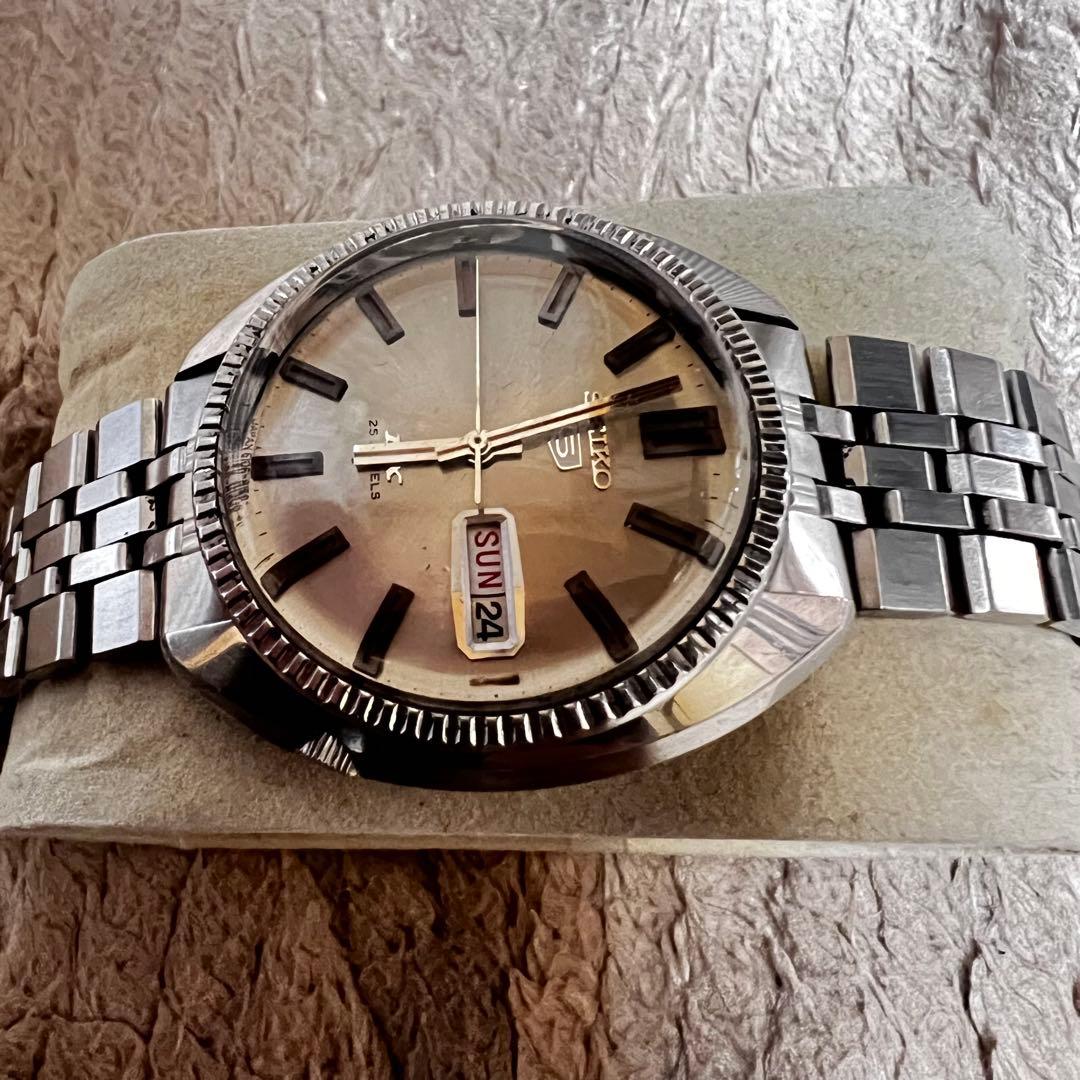 希少　美品稼働 ビンテージ時計6106-8141