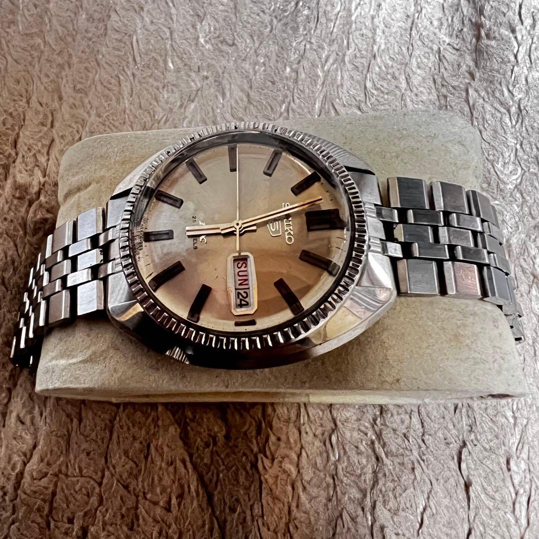 希少　美品稼働 ビンテージ時計6106-8141