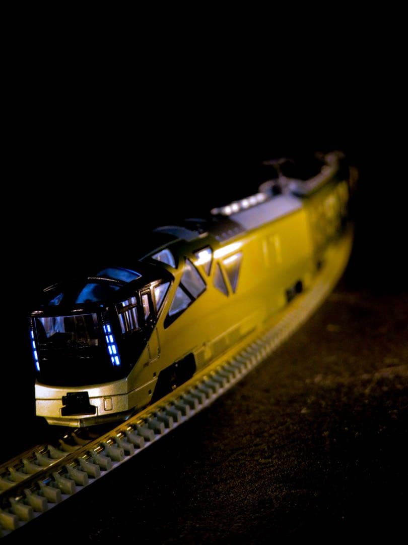 KATO E001形 TRAIN SUITE 四季島(室内灯取付済)【新品】