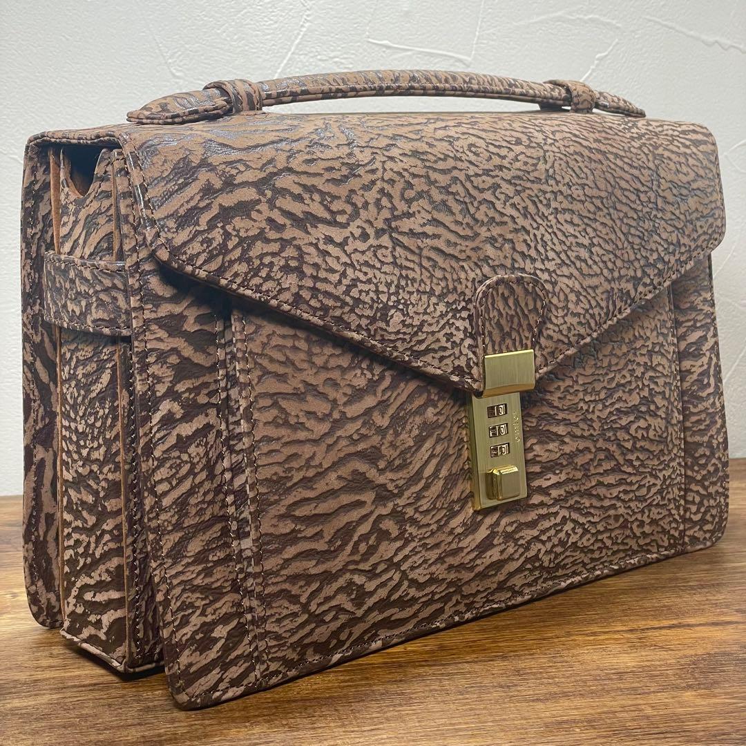 未使用級 【希少】KUDU革 セカンドバッグ amietアミエット製ダイヤル錠