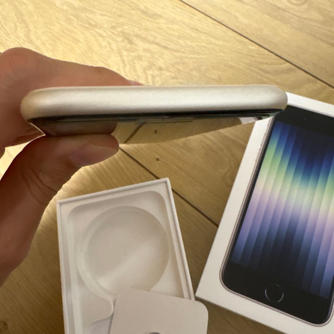 iPhoneSE第3世代本体+ケーブル