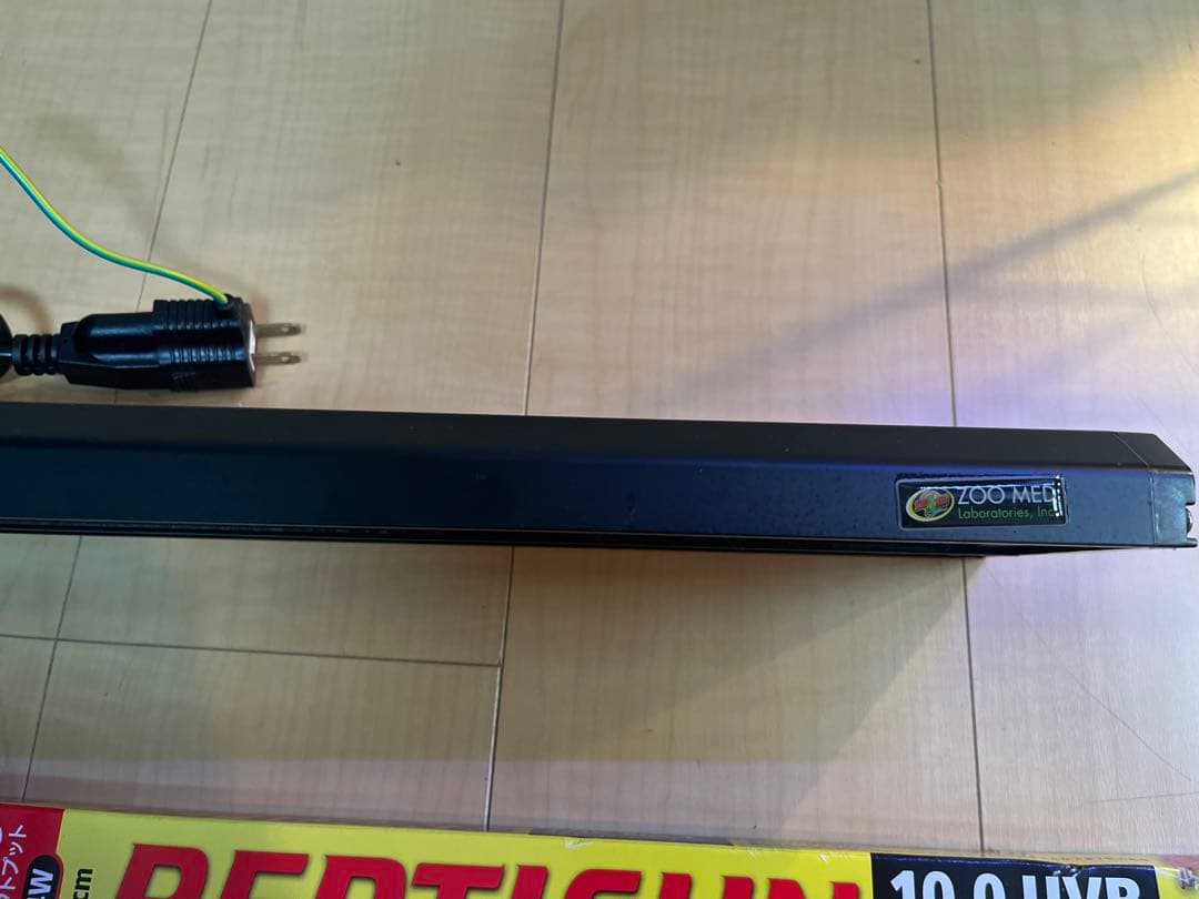 ズーメット　レプティサン　T5 10.0 24w 紫外線ライト　新品蛍光灯セット