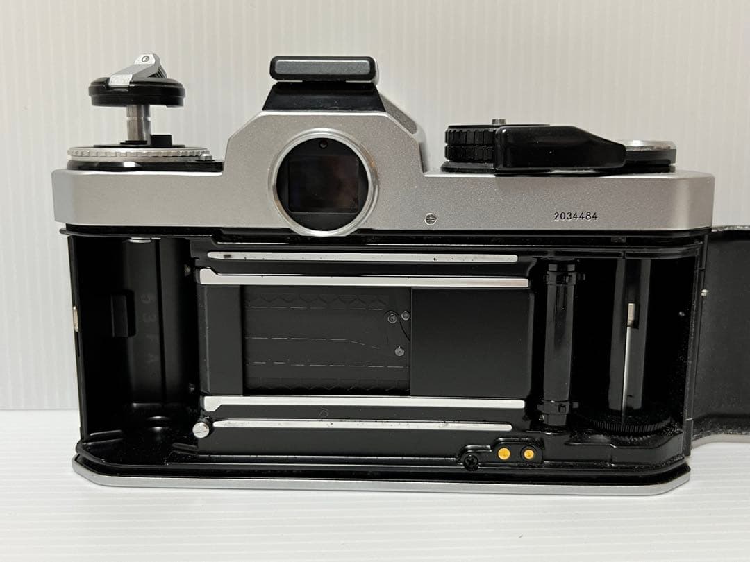 Nikon FE2 一眼レフカメラ