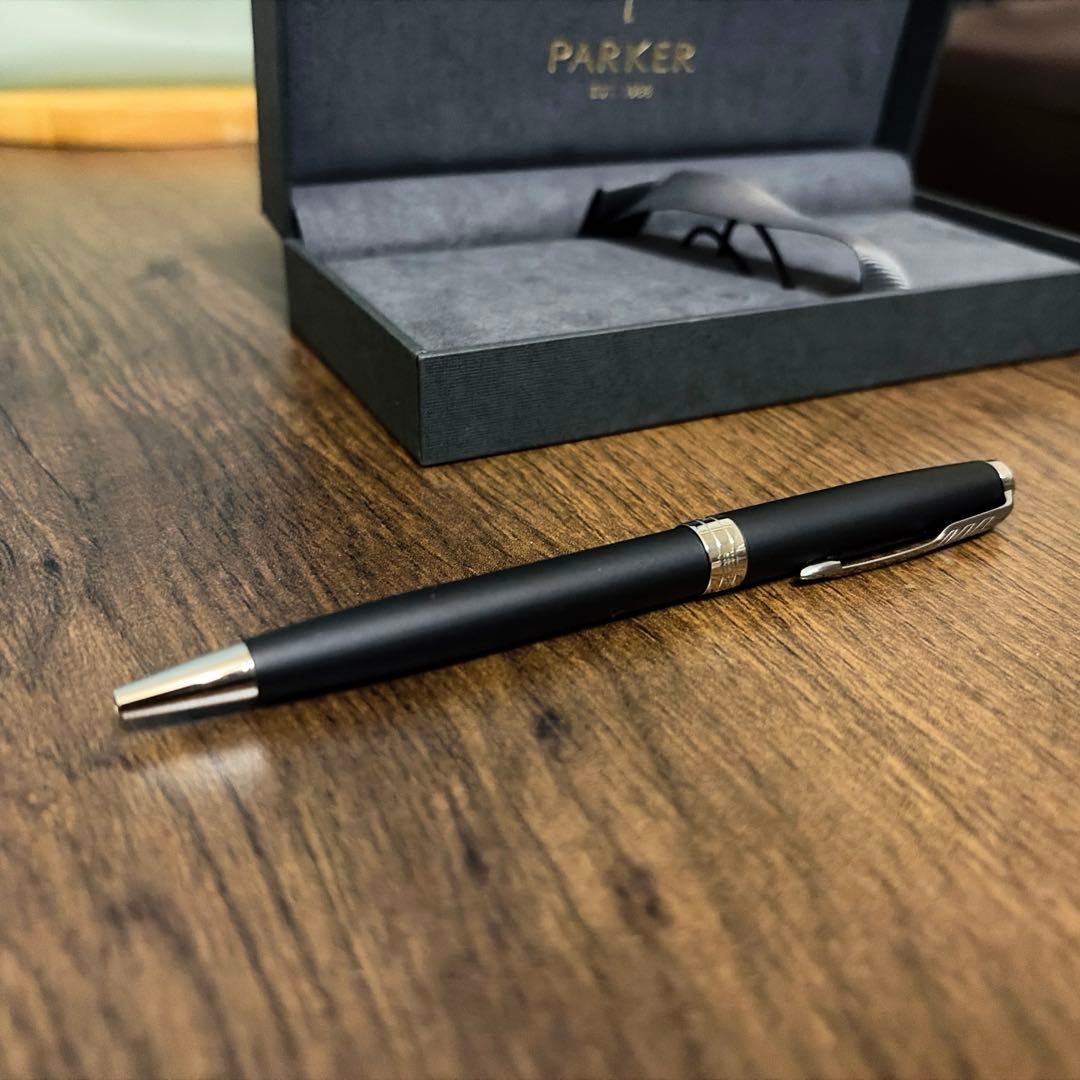 パーカー社製ボールペン 中字 インク黒 標準 ブラック