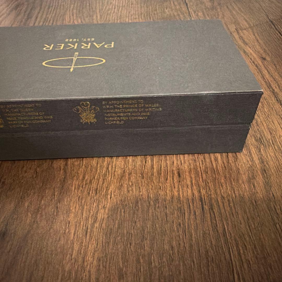 パーカー社製ボールペン 中字 インク黒 標準 ブラック