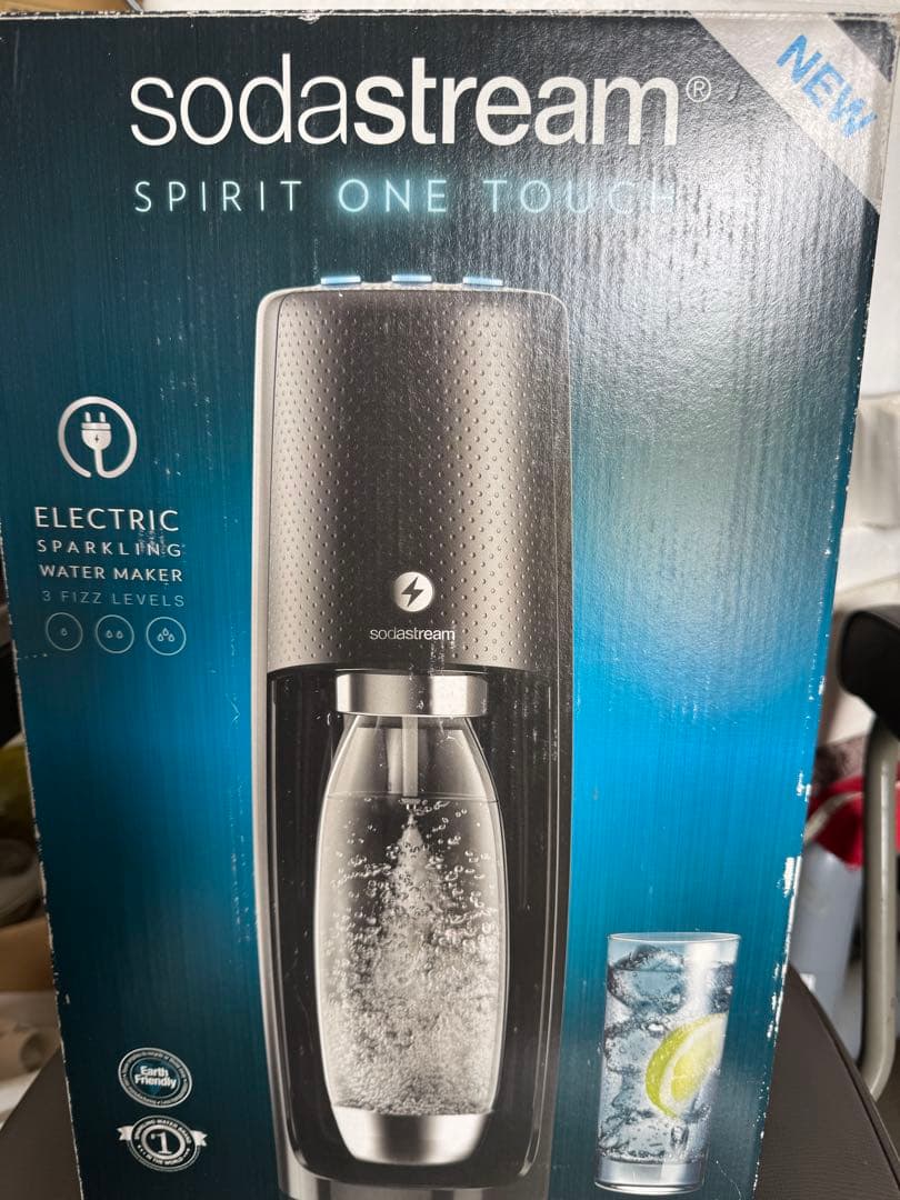 ソーダストリーム　炭酸水メーカー 約5秒で作成 強さ選択可能