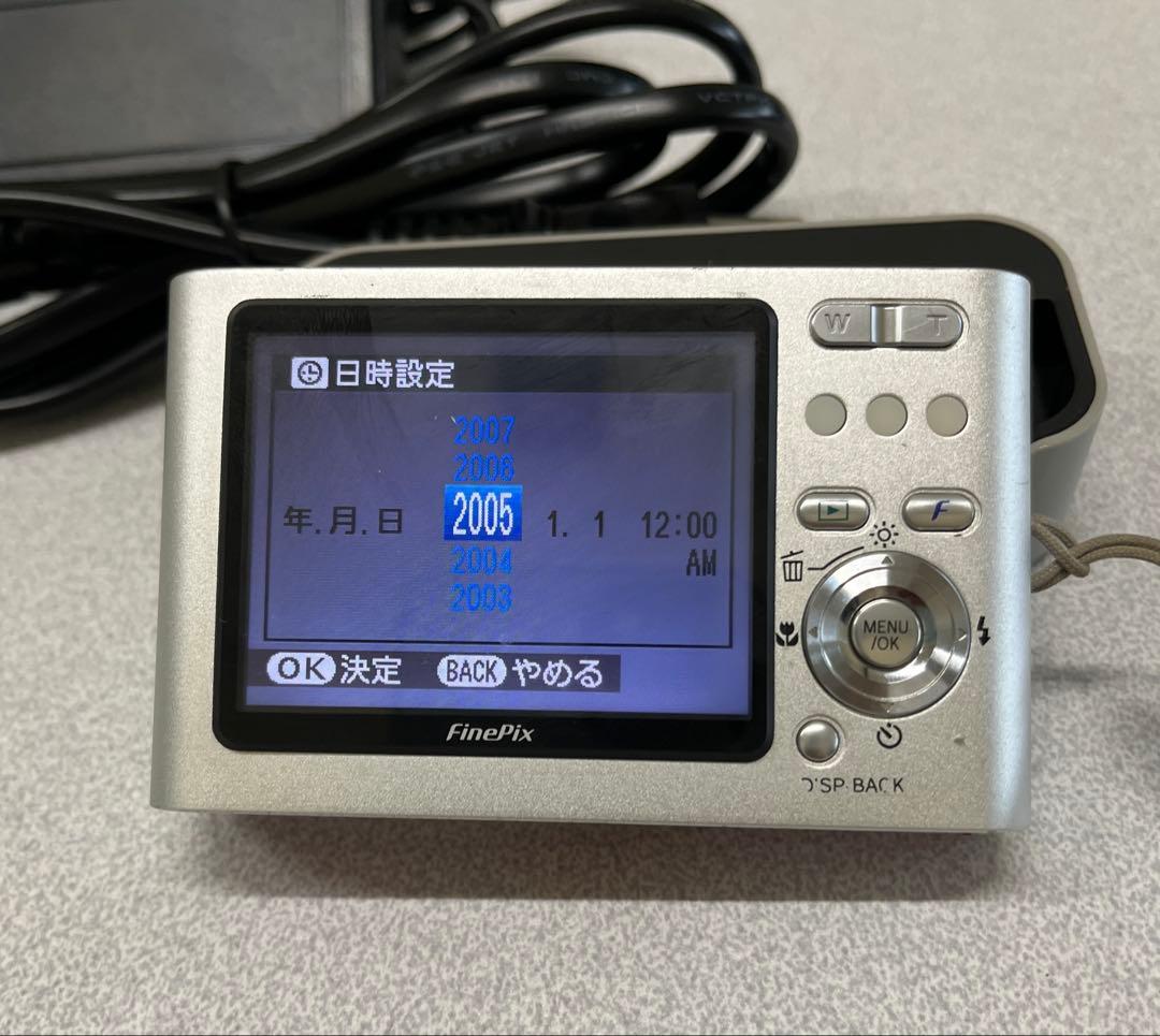 FUJIFILM デジカメ FinePix Z2 デジカメ　コンデジ