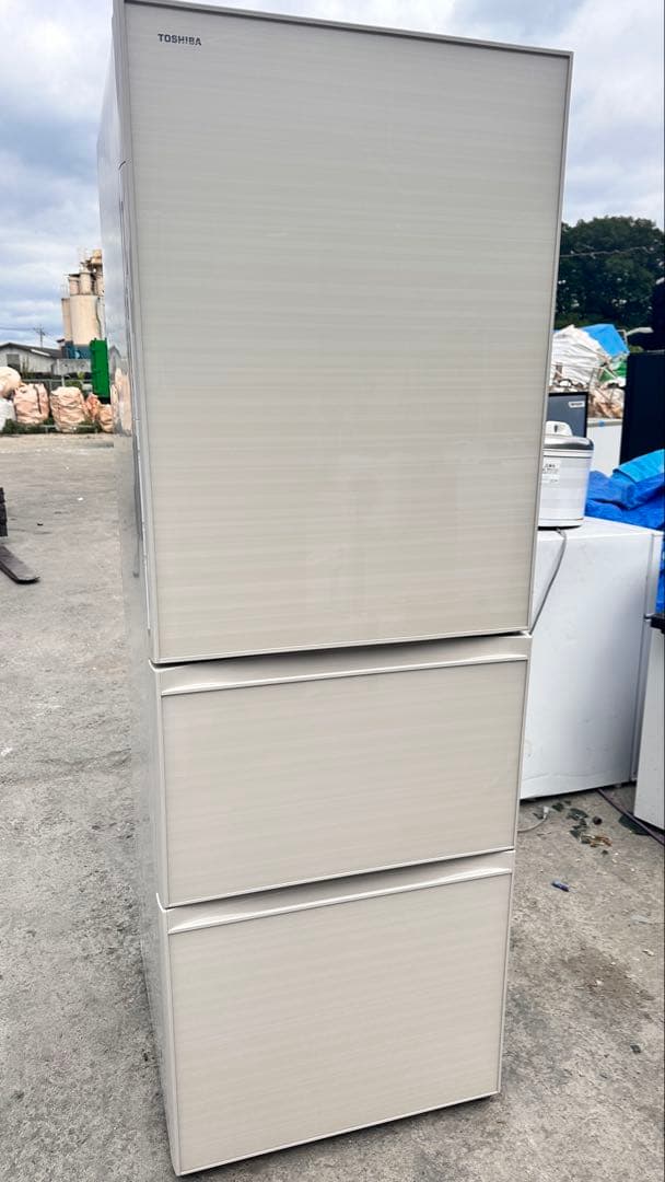 TOSHIBA 3ドア冷蔵庫 ホワイト