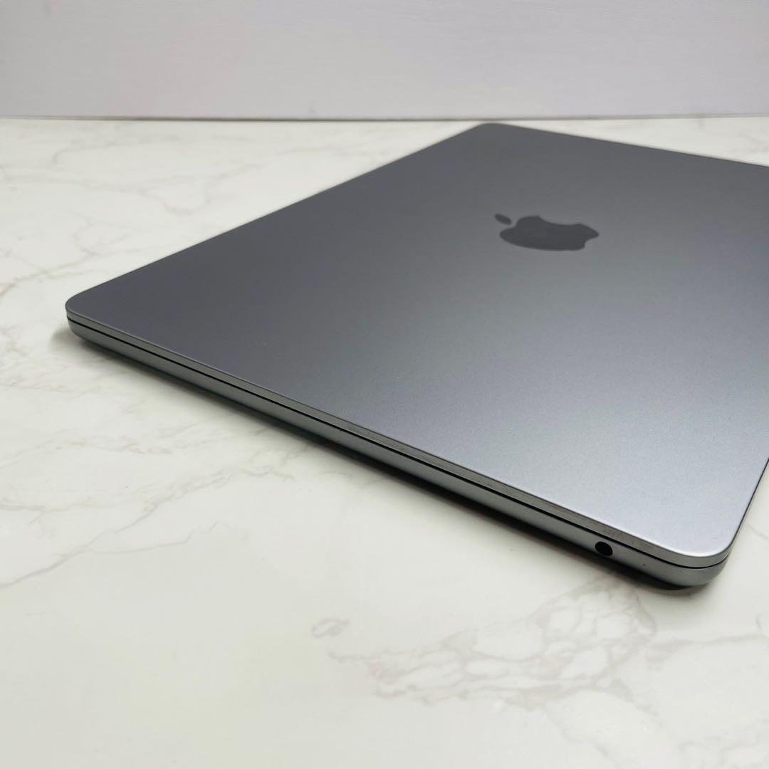 Macbook air M2 13インチ 24GB 256GB 充放電574回