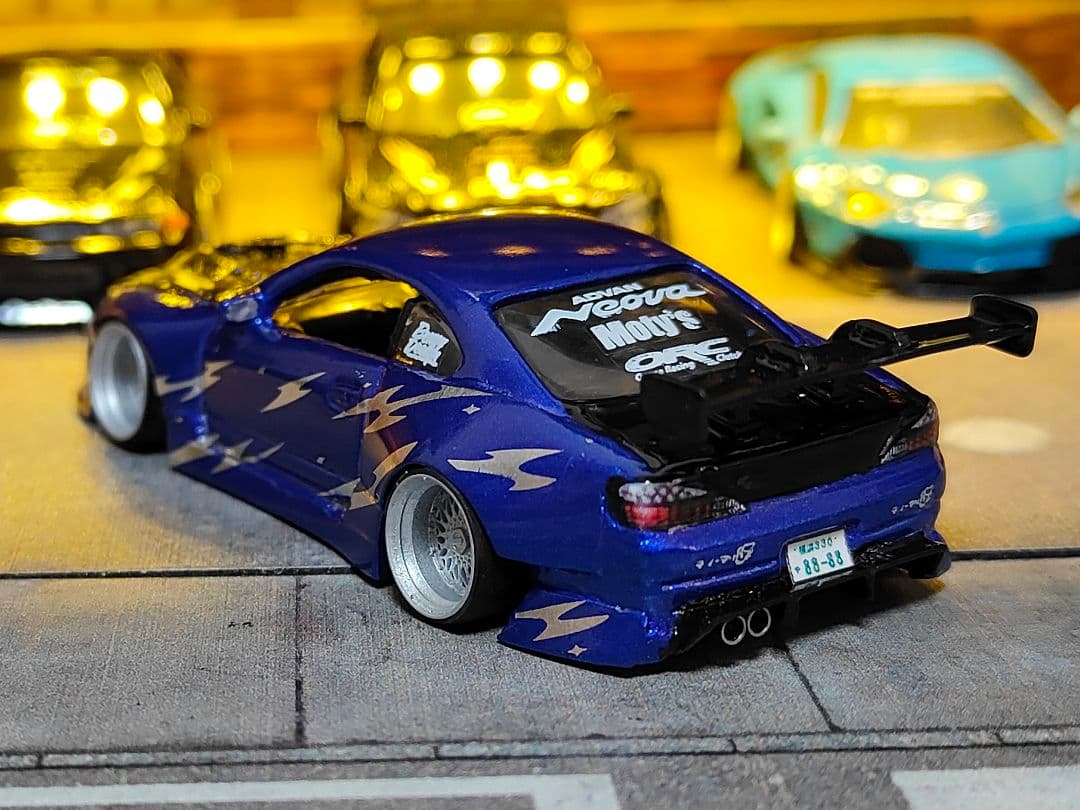ホットウィールカスタム 日産 s15 フルエアロ ドリ車 深リムトミカ改造紫