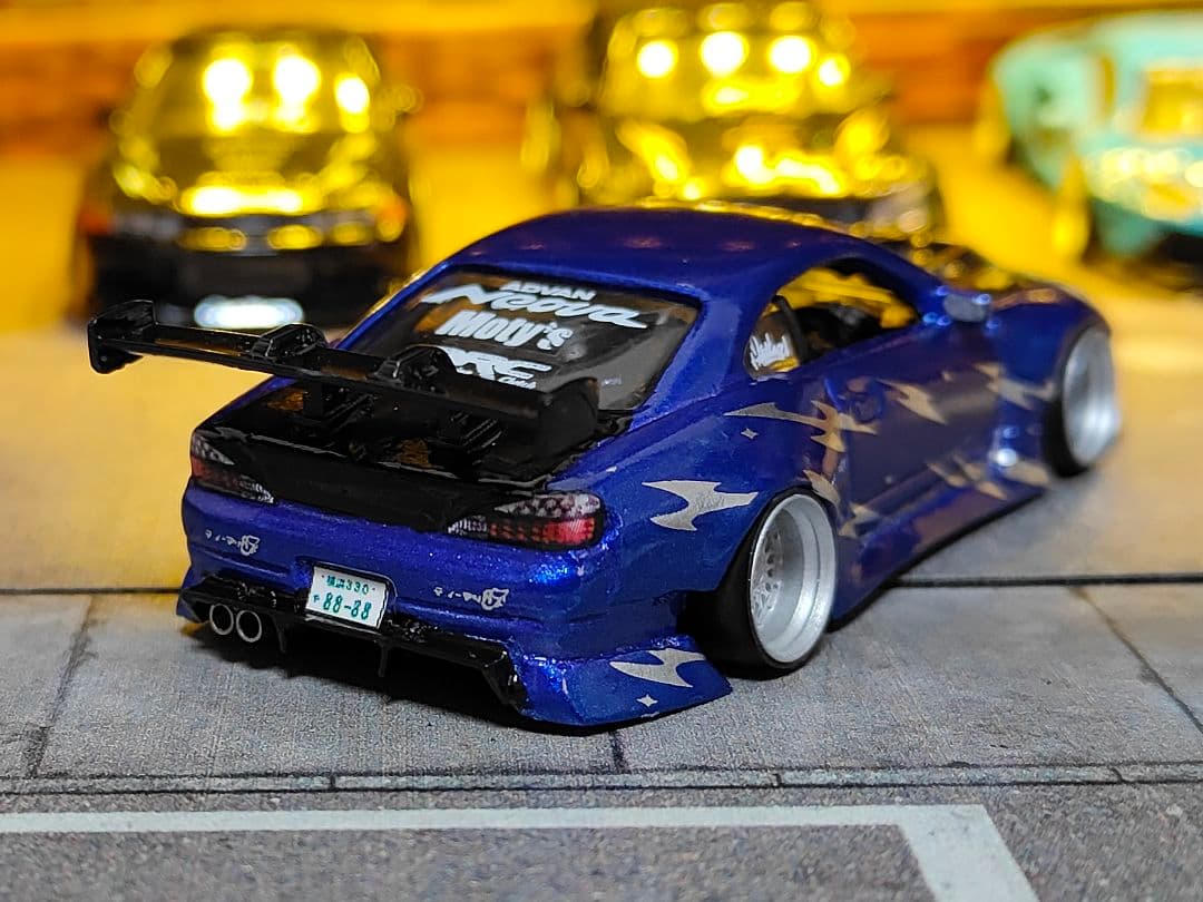 ホットウィールカスタム 日産 s15 フルエアロ ドリ車 深リムトミカ改造紫