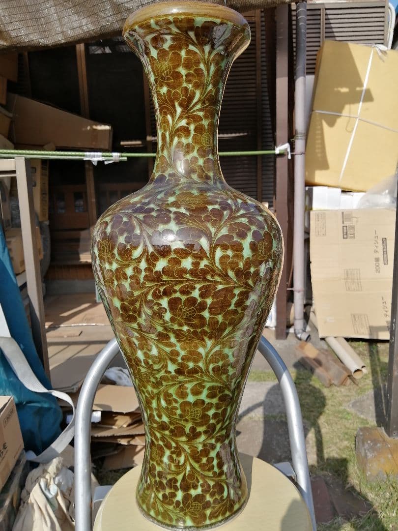 古い大花瓶