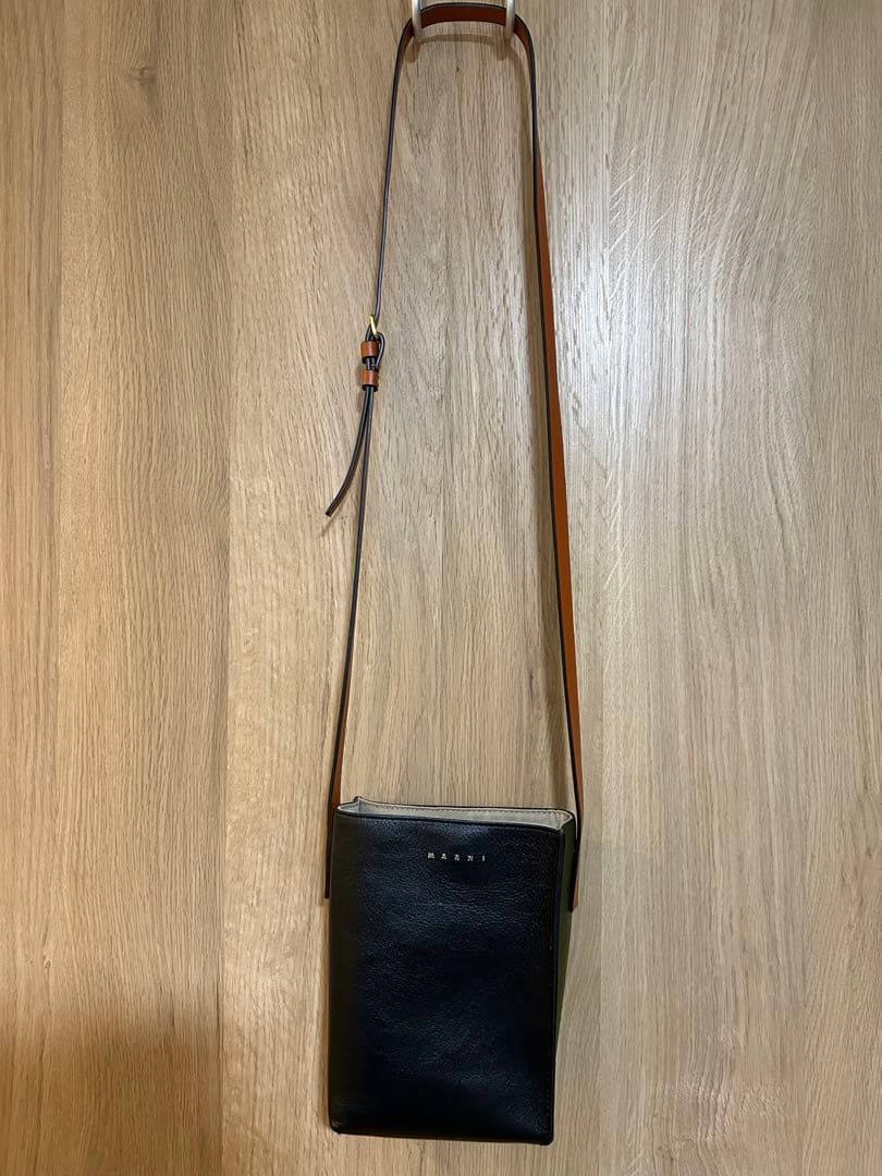 美品⭐︎マルニ MUSEO NANO SOFT レザー ショルダーバッグ ブラック