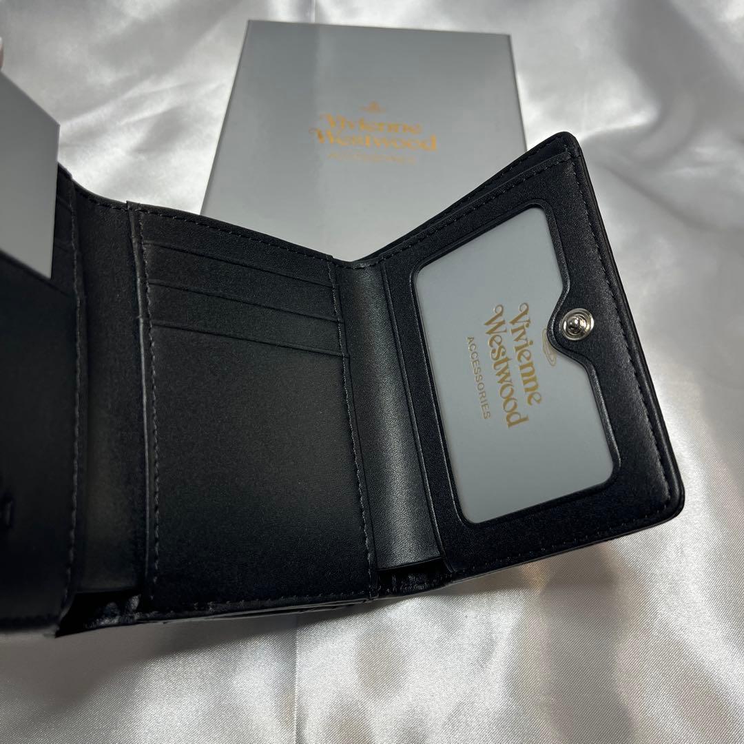 新品 Vivienne Westwood ブラック ヴィヴィアン柄 三つ折り財布