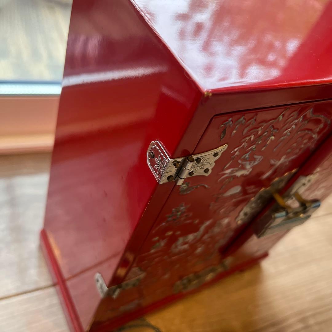 ◆韓国螺鈿細工 カギ付き 小物入れ 宝石箱 漆器 木製 引き出し (2つ)