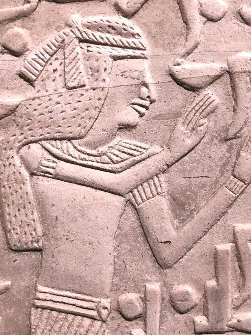 【 エジプト壁画彫刻 】　石灰岩断片　コレクター放出