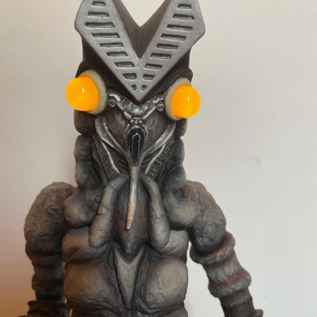 バルタン星人　フィギュア　夜間バージョン