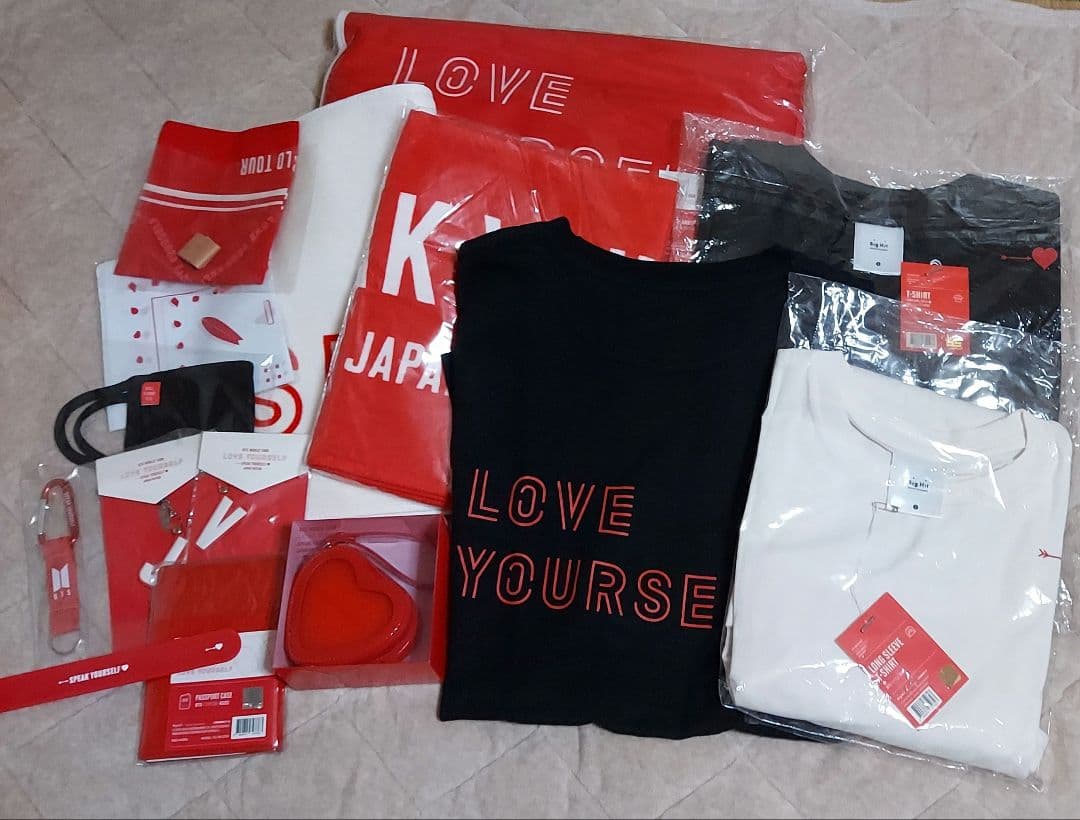 LOVE YOUR SELF グッズセット