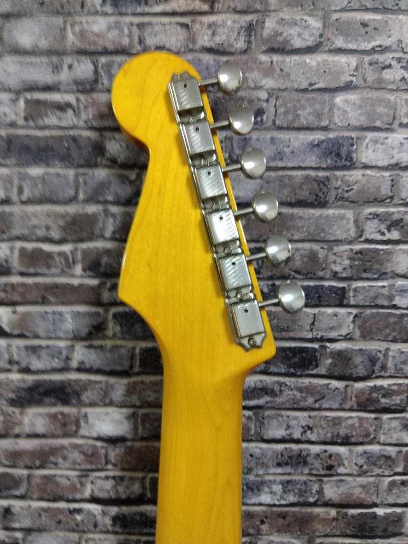 Classic Special 60s Stratocasterのボディとネック