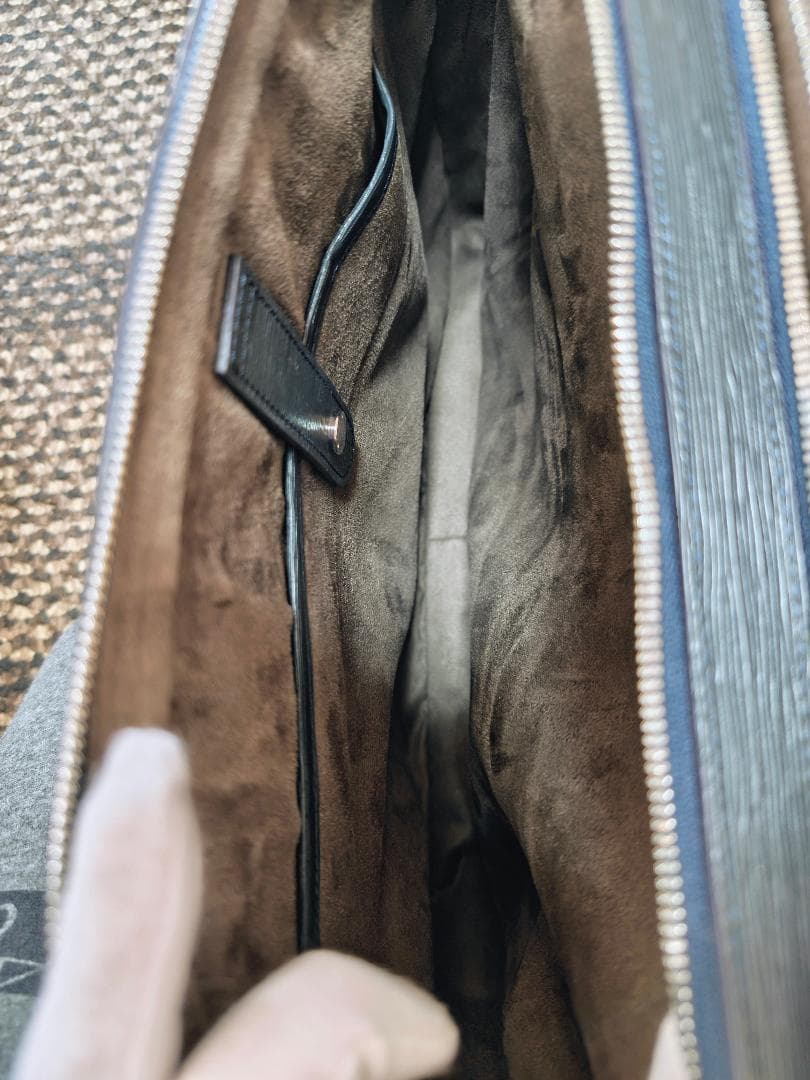 未使用品 ペッレモルビダ 2室タイプ CA202 ブリーフバッグ