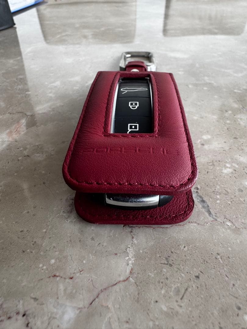 ポルシェ バーガンディ レザー キーケース