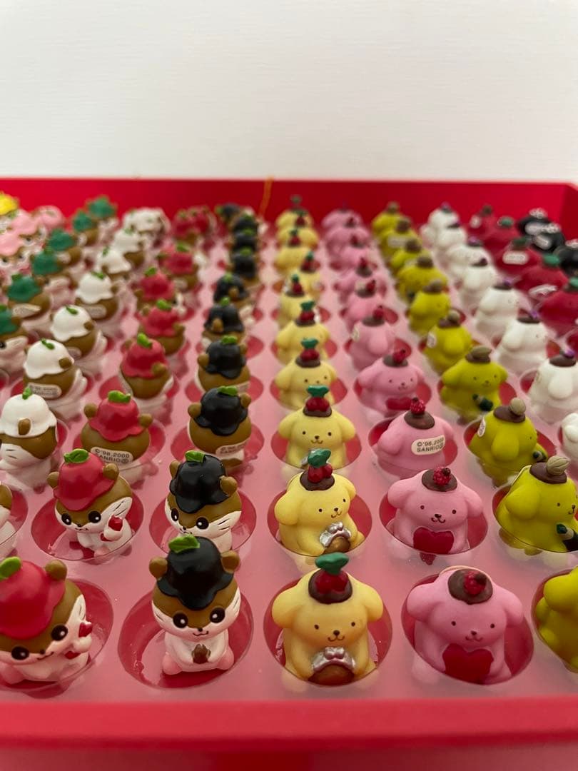 新品　ケース付き　サンリオ　ハローキティの幸運を呼ぶ開運マスコット　360個