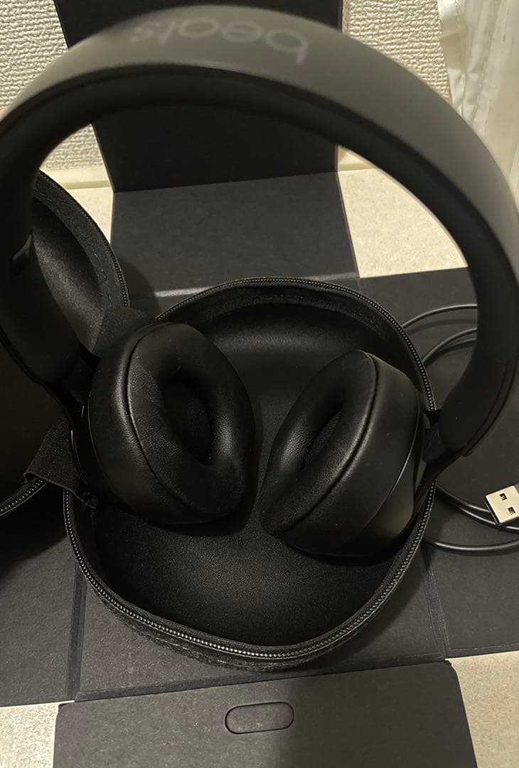 Beats SOLO PRO ワイヤレスヘッドホン