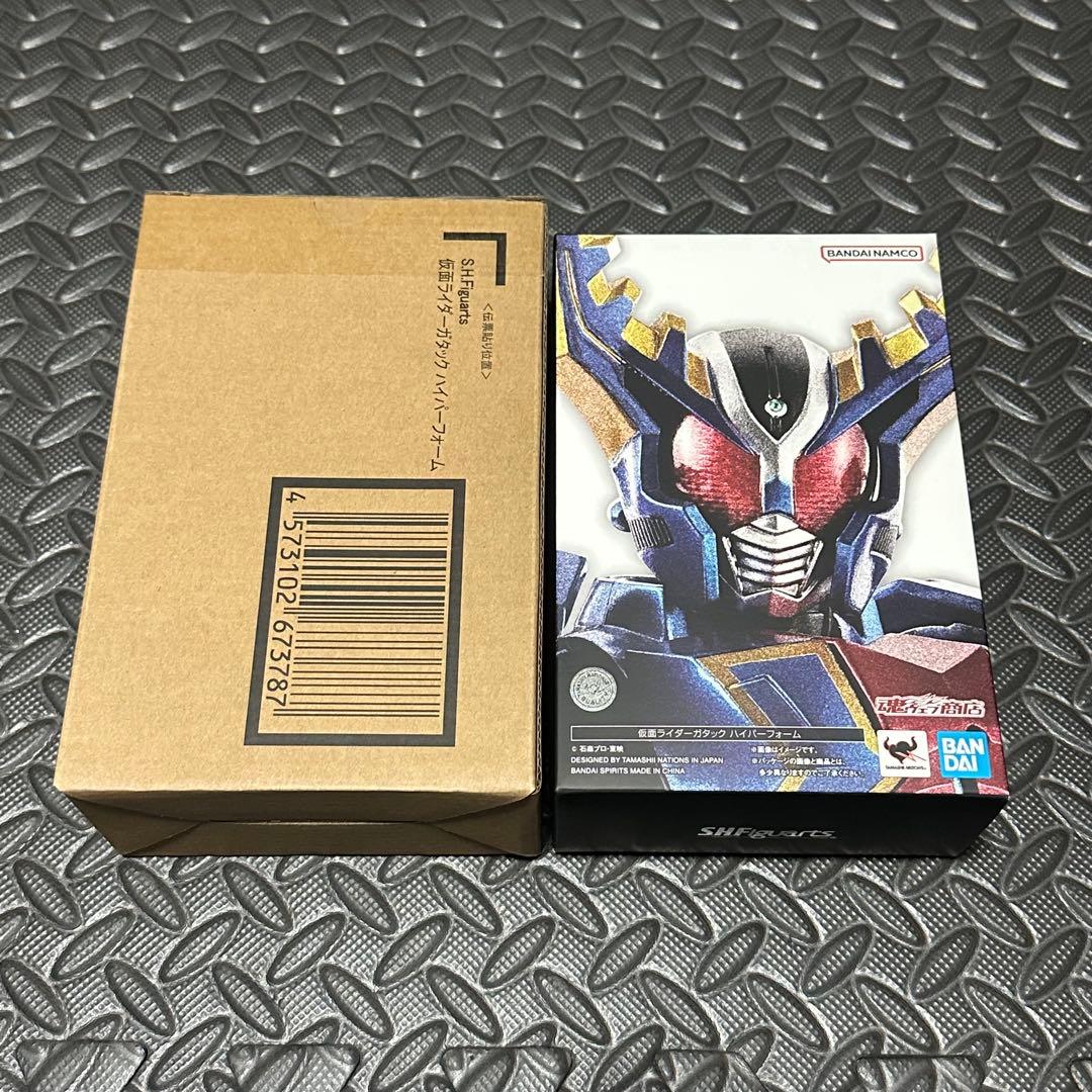 S.H.figuarts 真骨彫製法 仮面ライダーガタック ハイパーフォーム