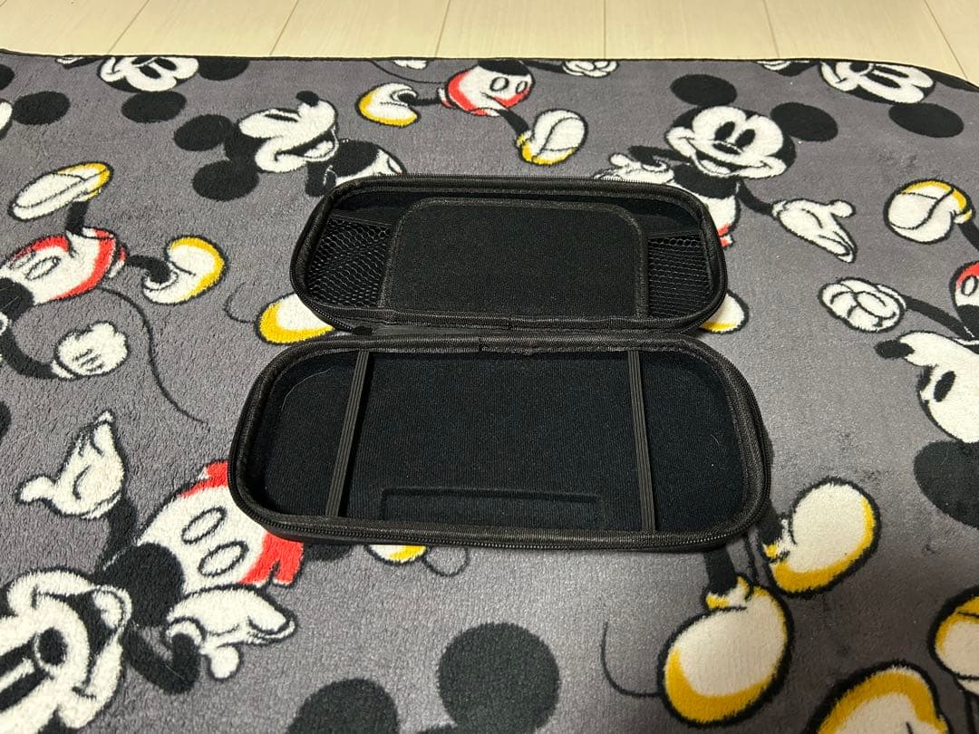 Nintendo Switch 本体 + 収納ケース