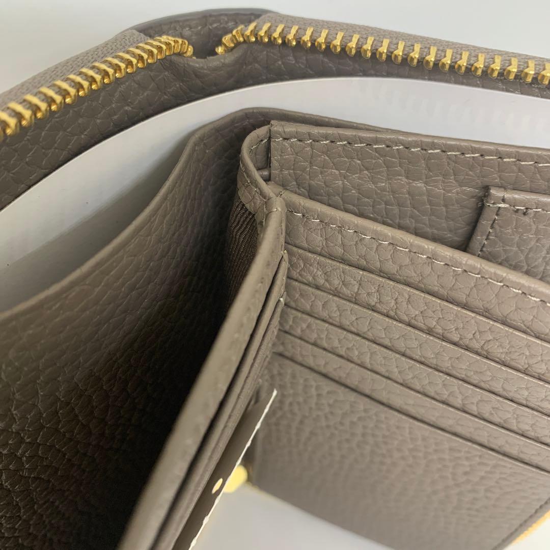 auauoi さん専用新品　オーストリッチ　ちょっと大きな二つ折り財布 グレー