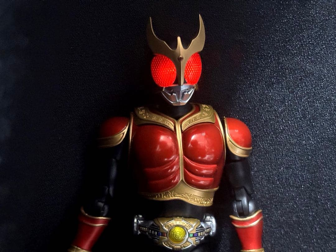 【期間限定値下げ】発光改造　仮面ライダークウガ　フィギュア