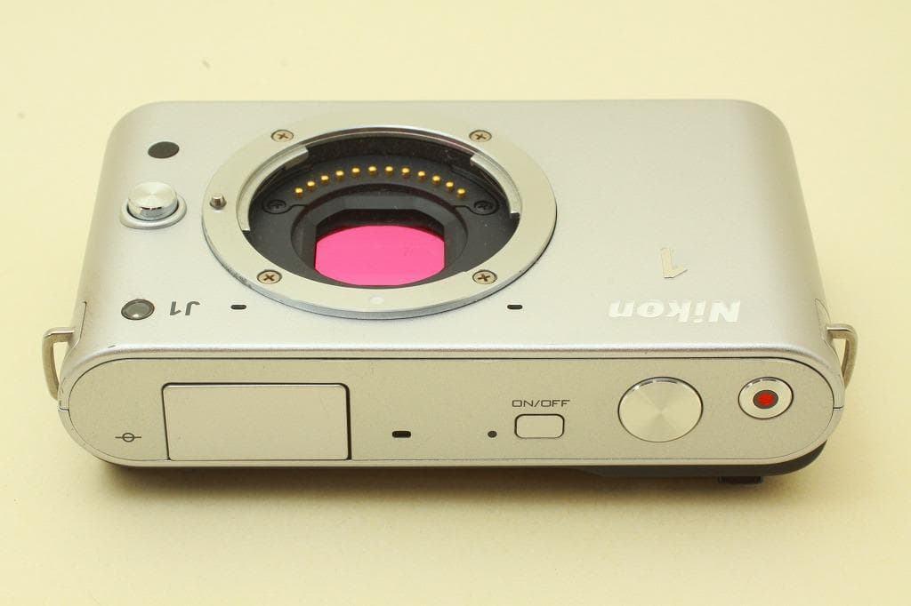 【美品】NIKON　ニコン　デジタルカメラ　1　J1　レンズ無し
