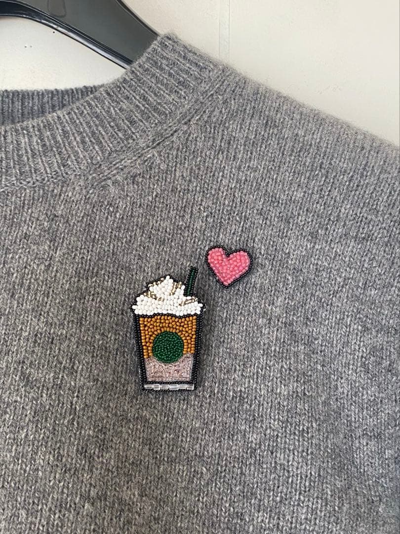 【あい】オートクチュールビーズ刺繡　タンブラー・クロワッサンブローチ